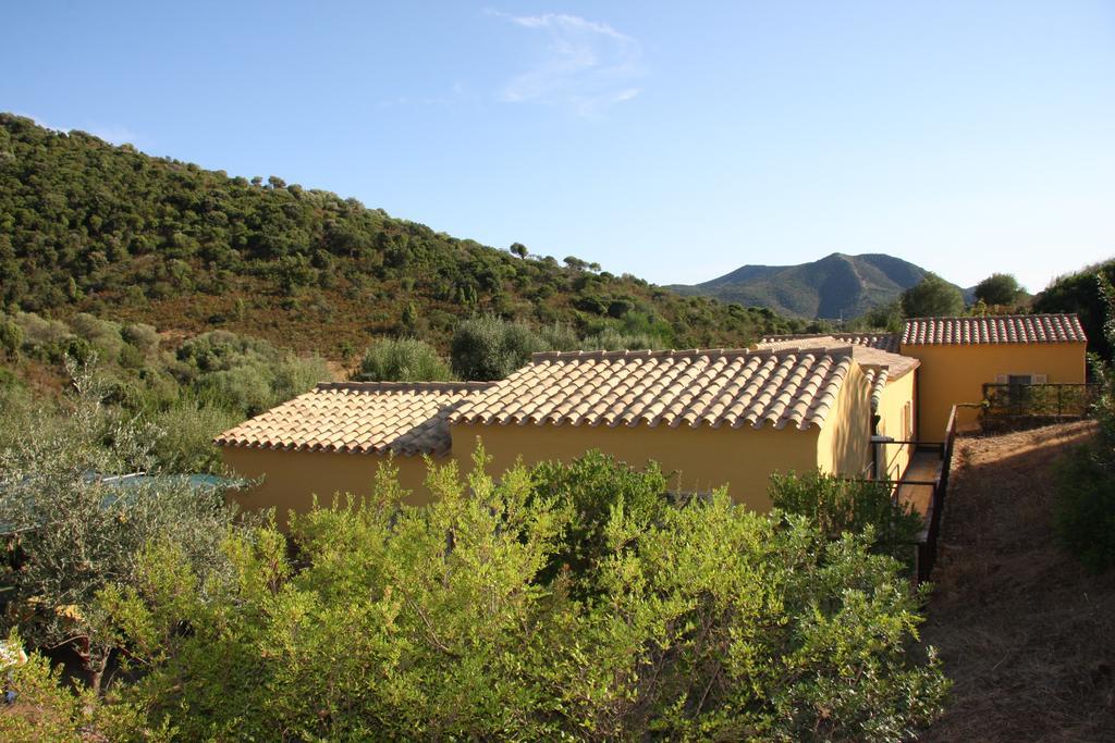 Agriturismo S'Arxola Villa เตวลาดา ภายนอก รูปภาพ