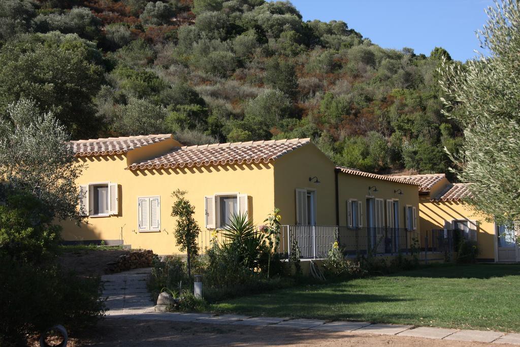 Agriturismo S'Arxola Villa เตวลาดา ภายนอก รูปภาพ